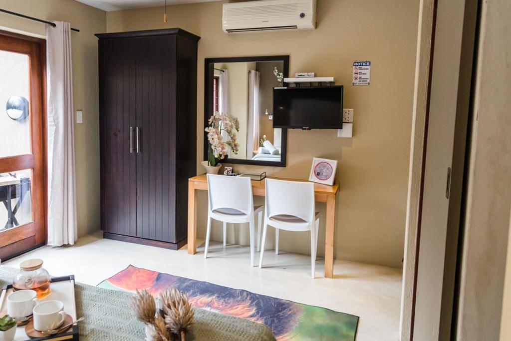 Mariu Upmarket Accommodation Mbombela Екстер'єр фото